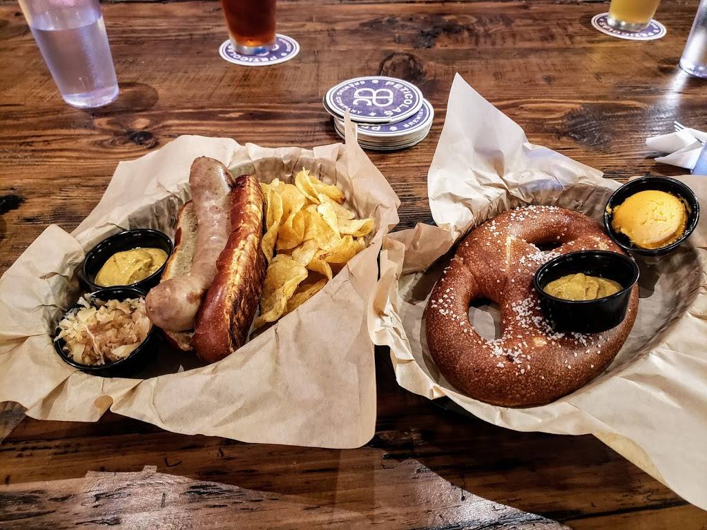 District 9 Draught Haus | restaurant | 718 N Buckner Blvd Suite 215, Dallas, TX 75218, USA | 4697099993 OR +1 469-709-9993