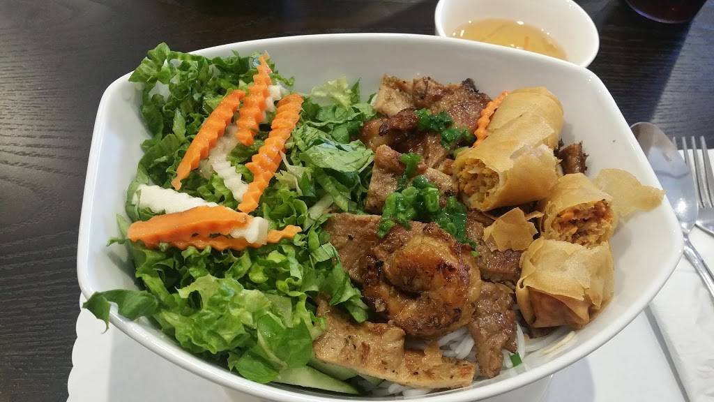 Pho House Restaurant | restaurant | 432 N Litchfield Rd #304, Goodyear, AZ 85338, USA | 6233122914 OR +1 623-312-2914