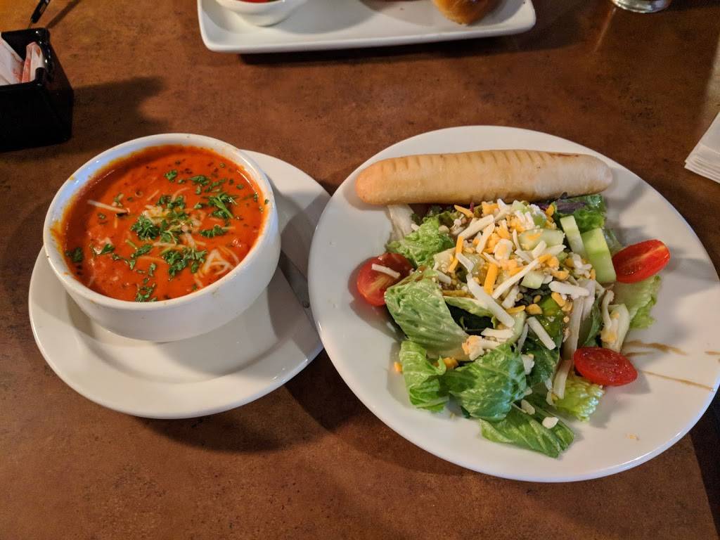 TGI Fridays | restaurant | 10320 Cascade Crossing, Brooklyn, OH 44144, USA | 2162670300 OR +1 216-267-0300