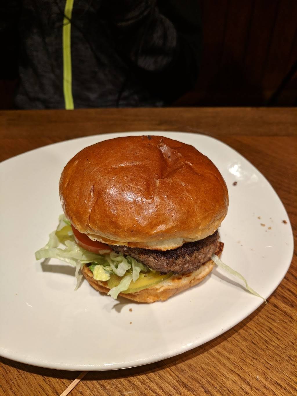 Outback Steakhouse | restaurant | 2219 SW 74th St, Oklahoma City, OK 73159, USA | 4056860918 OR +1 405-686-0918