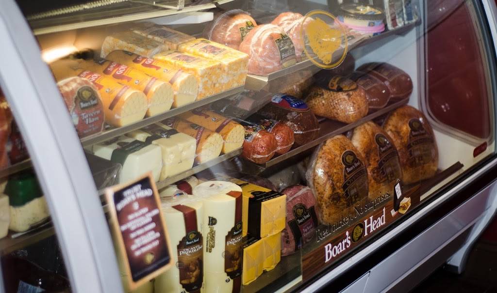 The Lunch Pail | restaurant | 14 W Main St, Fremont, MI 49412, USA | 2319249100 OR +1 231-924-9100