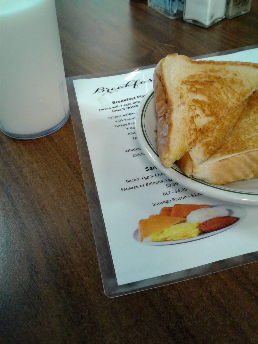 Magic City Grill | restaurant | 4610 Gary Ave, Fairfield, AL 35064, USA | 2057839392 OR +1 205-783-9392