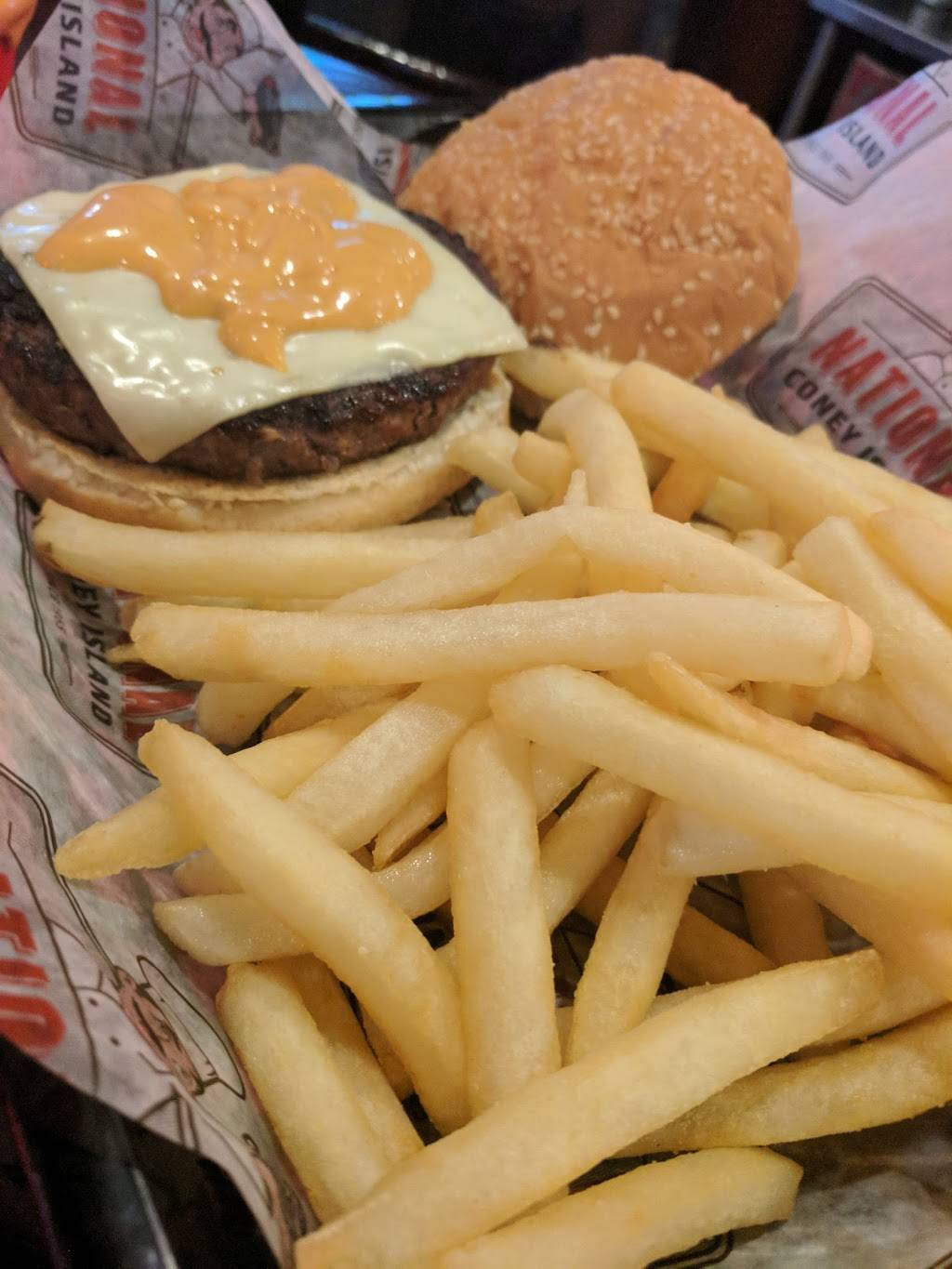 Jimmys Tavern | restaurant | 30140 Van Dyke Ave, Warren, MI 48093, USA | 5867511400 OR +1 586-751-1400