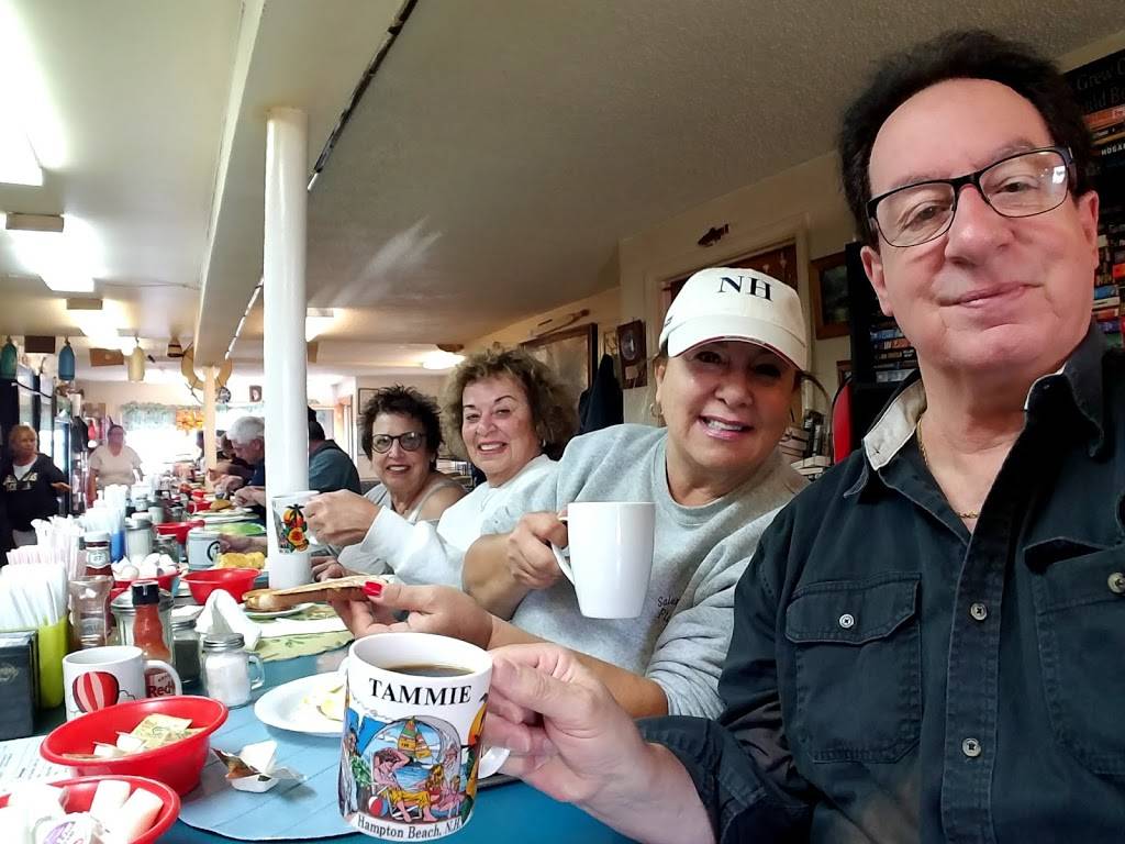 Al Gauron Luncheonette | restaurant | 1 Ocean Blvd, Hampton, NH 03842, USA | 6039260595 OR +1 603-926-0595
