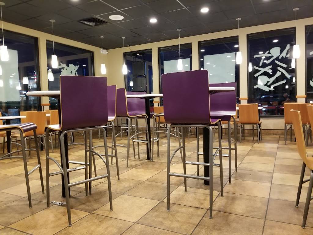 Taco Bell | meal takeaway | 7730 Richmond Hwy, Appomattox, VA 24522, USA | 4343527492 OR +1 434-352-7492