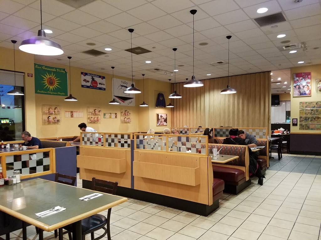 Bobs Big Boy | restaurant | 8876 Corbin Ave, Northridge, CA 91324, USA | 8187722627 OR +1 818-772-2627