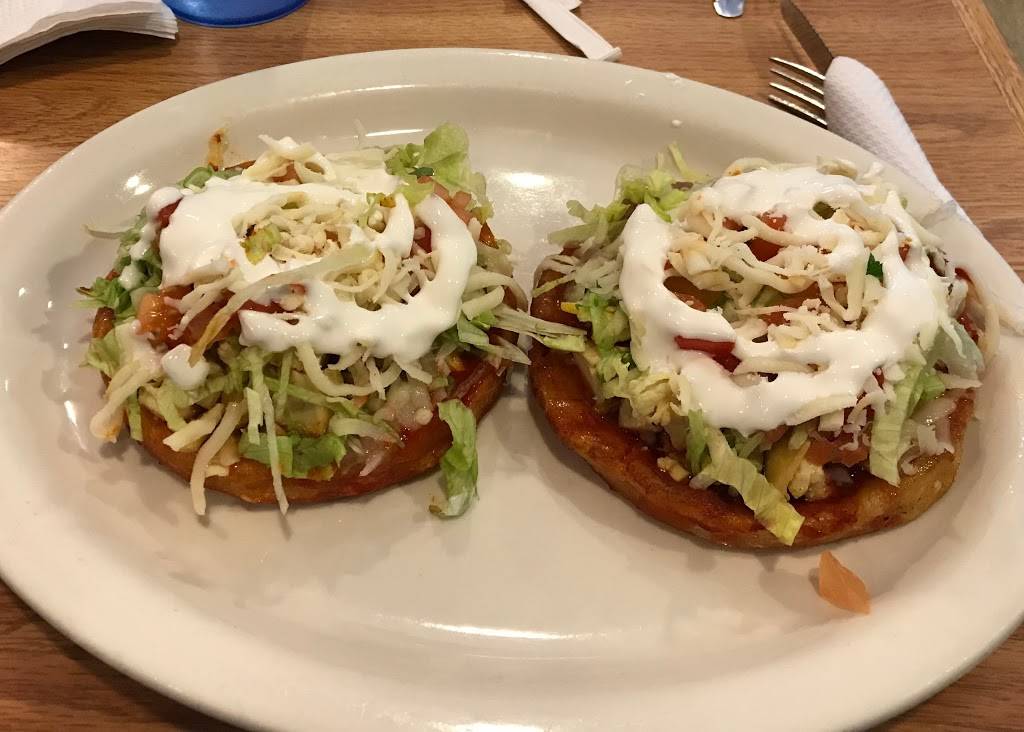 Taqueria Muniz | restaurant | 518 S Lake St, Aurora, IL 60506, USA | 6308968727 OR +1 630-896-8727