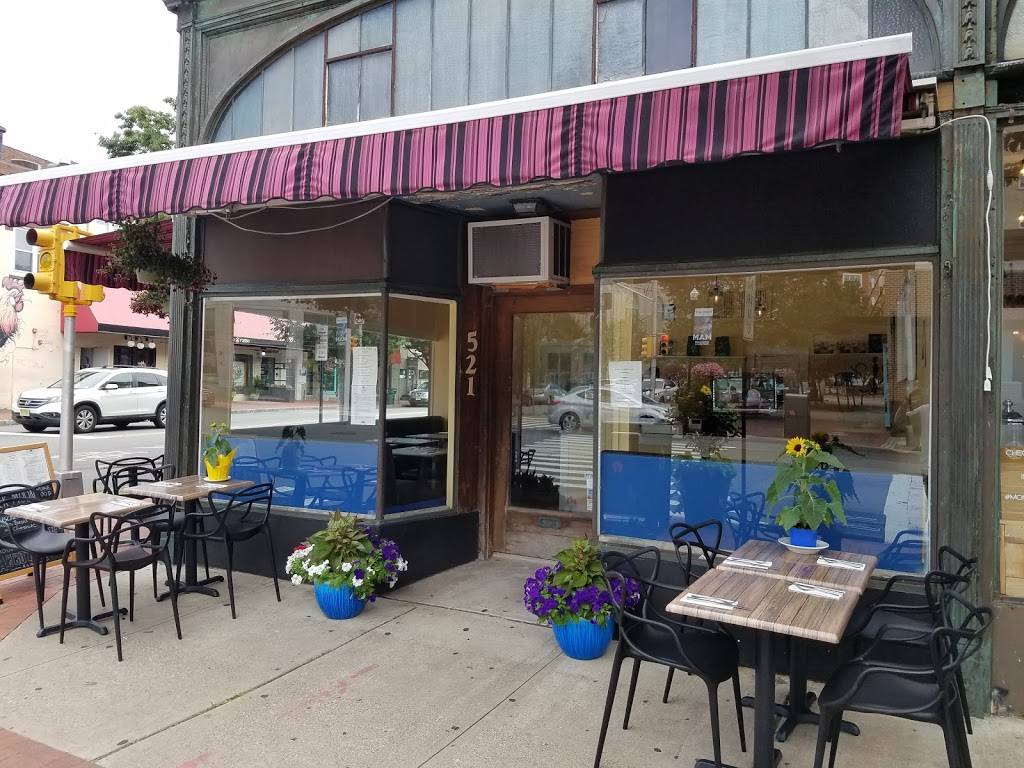 Paper Moon | restaurant | 521 Bloomfield Ave, Montclair, NJ 07042, USA | 9737464201 OR +1 973-746-4201