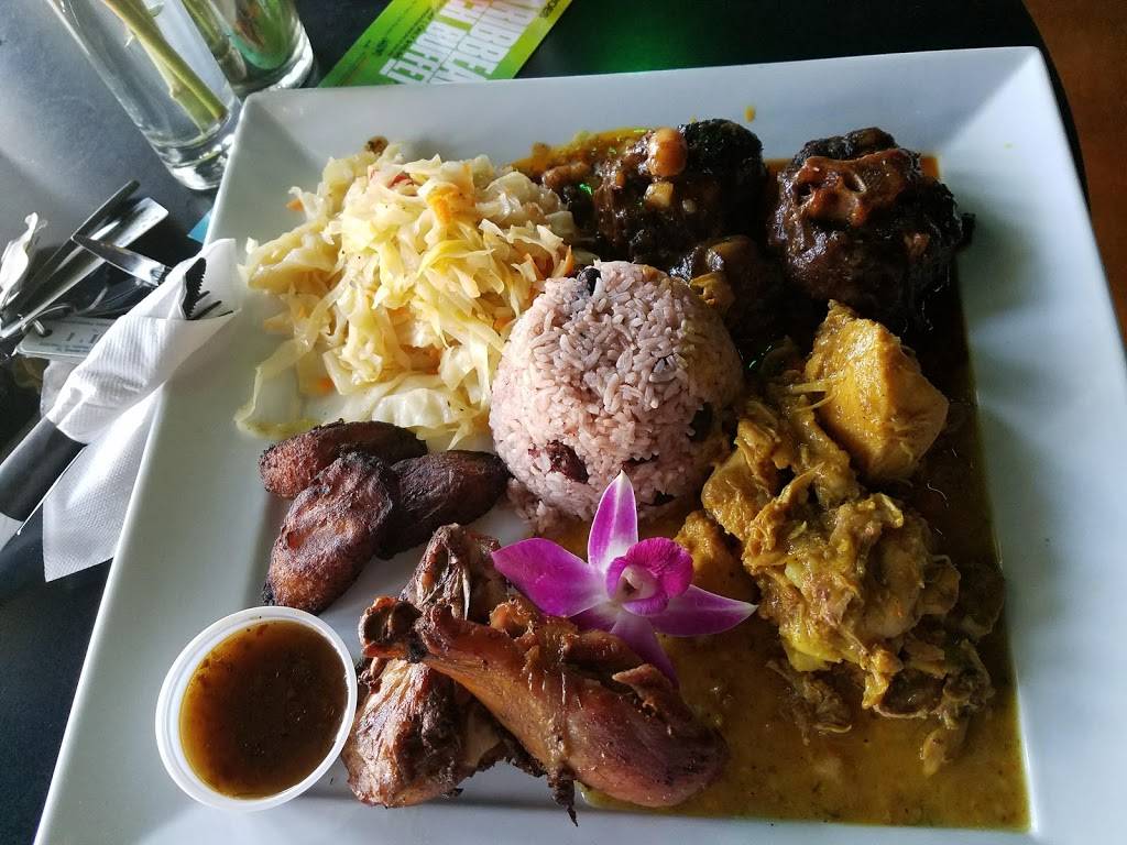 Heroes Lounge | restaurant | 3094 N Stemmons Fwy, Dallas, TX 75247, USA | 2147506800 OR +1 214-750-6800