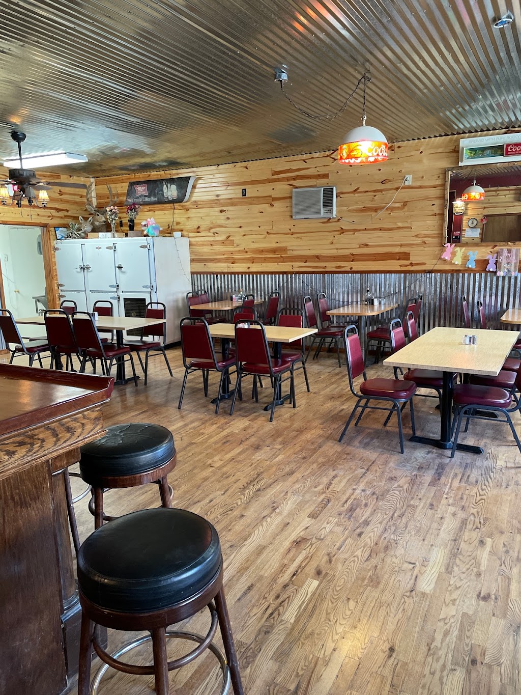 Sunset Tavern | restaurant | 200 E Main St, Aguilar, CO 81020, USA | 7199414001 OR +1 719-941-4001