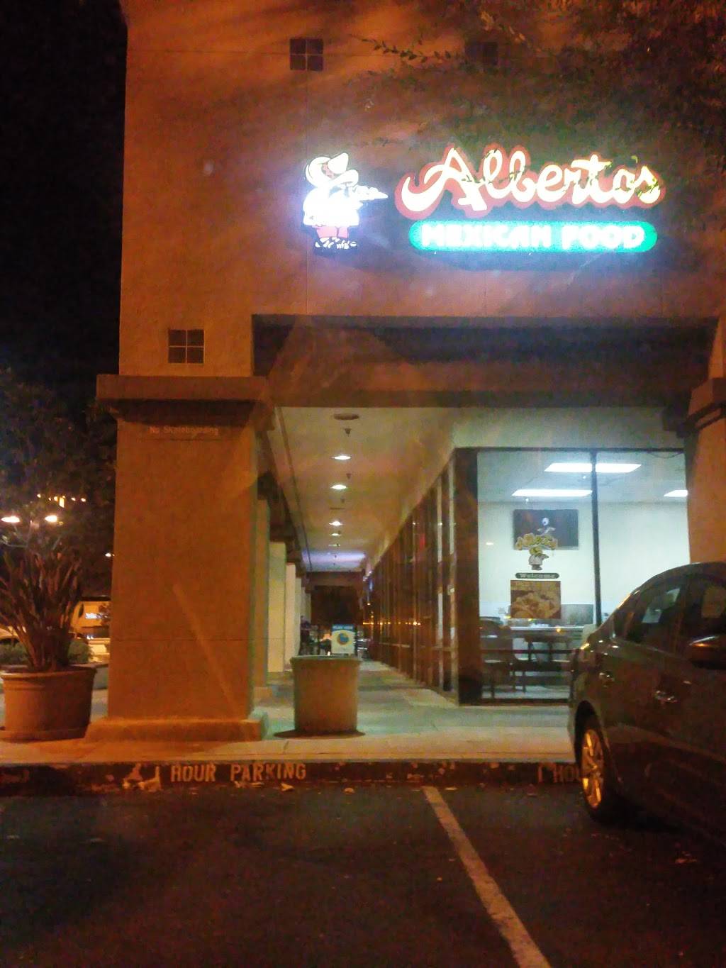 Albertos Mexican Food | restaurant | 31940 Temecula Pkwy, Temecula, CA 92592, USA | 9519724472 OR +1 951-972-4472
