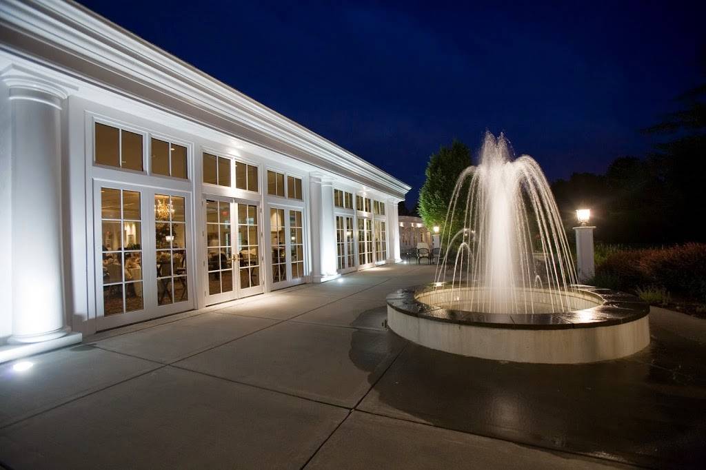 Deerfield | restaurant | 507 Thompson Station Rd, Newark, DE 19711, USA | 3023686640 OR +1 302-368-6640