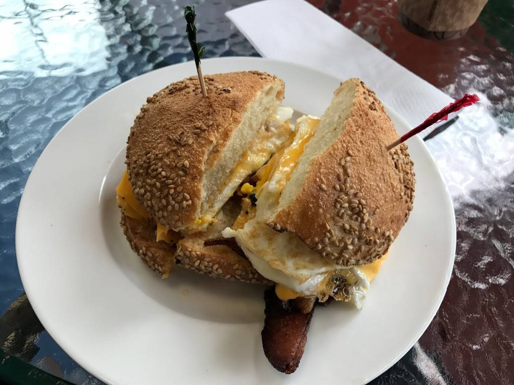 Village Green Deli | restaurant | 26 Village Green, Bedford, NY 10506, USA | 9142349352 OR +1 914-234-9352