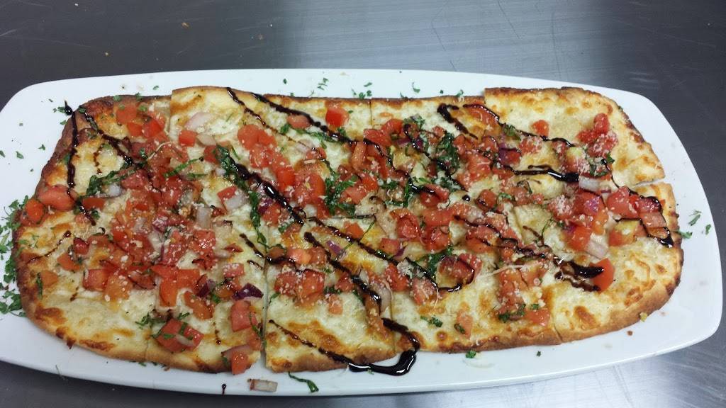 Oggis | restaurant | 2595 E Chapman Ave, Fullerton, CA 92831, USA | 7145264447 OR +1 714-526-4447