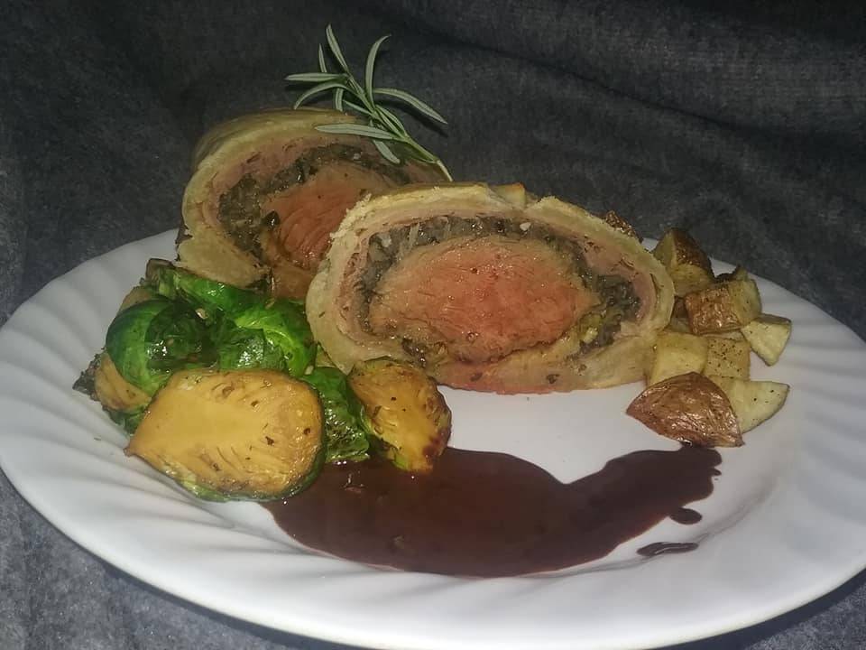 Three Bridges | restaurant | 750 Main St, Follansbee, WV 26037, USA | 3046932120 OR +1 304-693-2120