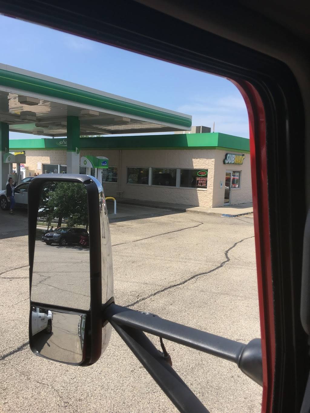 BP | restaurant | 650 Midland Rd, Janesville, WI 53546, USA | 6087583540 OR +1 608-758-3540