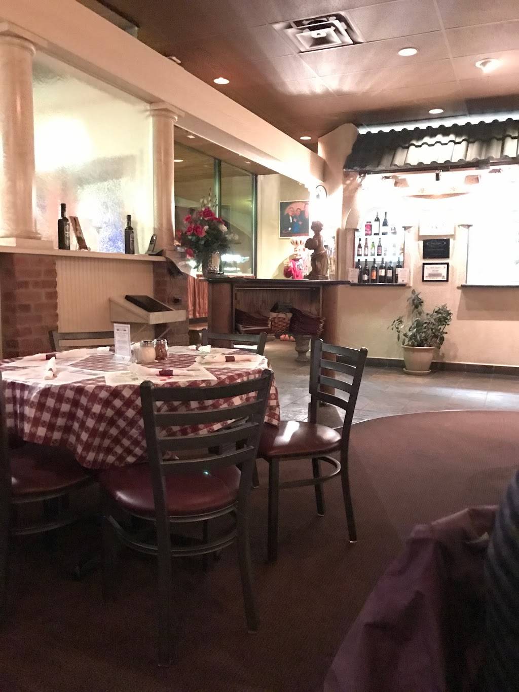 Mama Louise Italian Restaurant | restaurant | 15412 E Orchard Rd, Centennial, CO 80016, USA | 3037991993 OR +1 303-799-1993