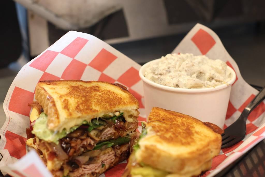 Tom & Chee | restaurant | 6702 Charlotte Pike #105, Nashville, TN 37209, USA | 6154906127 OR +1 615-490-6127