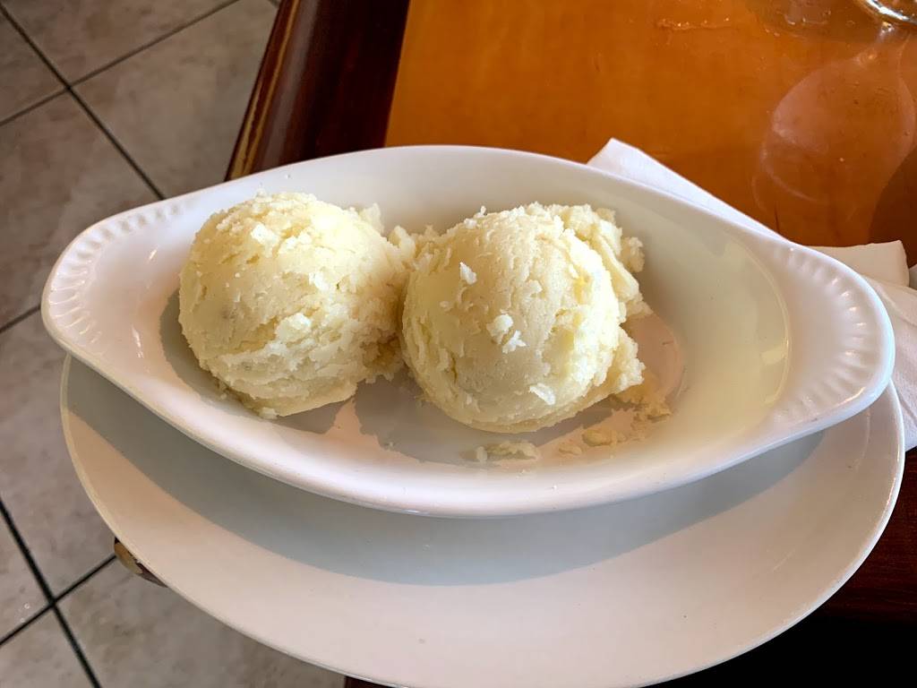 La Giraldilla Restaurant | restaurant | 4292 SW 152nd Ave, Miami, FL 33185, USA | 3054808081 OR +1 305-480-8081