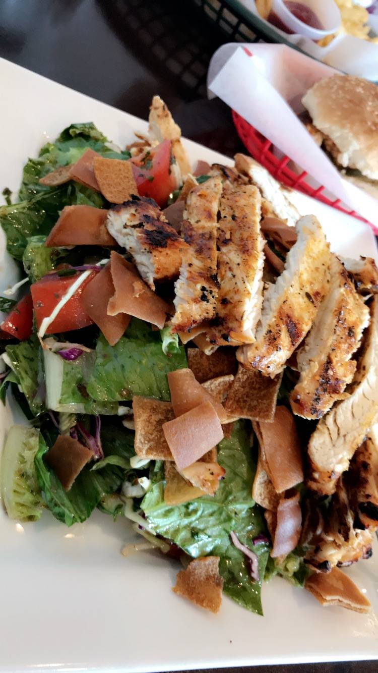 Al-Sabeel Restaurant | restaurant | 1129 Wyandotte St E, Windsor, ON N9A 3K4, Canada | 5192589118 OR +1 519-258-9118