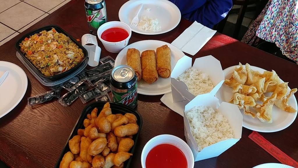 China One | restaurant | 419 E Wisconsin Ave, Oconomowoc, WI 53066, USA | 2625609999 OR +1 262-560-9999