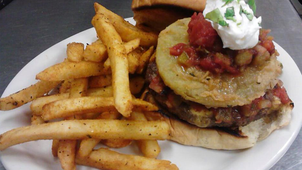 Deep Water Grille | restaurant | 808 Main St W, Ashland, WI 54806, USA | 7156824200 OR +1 715-682-4200