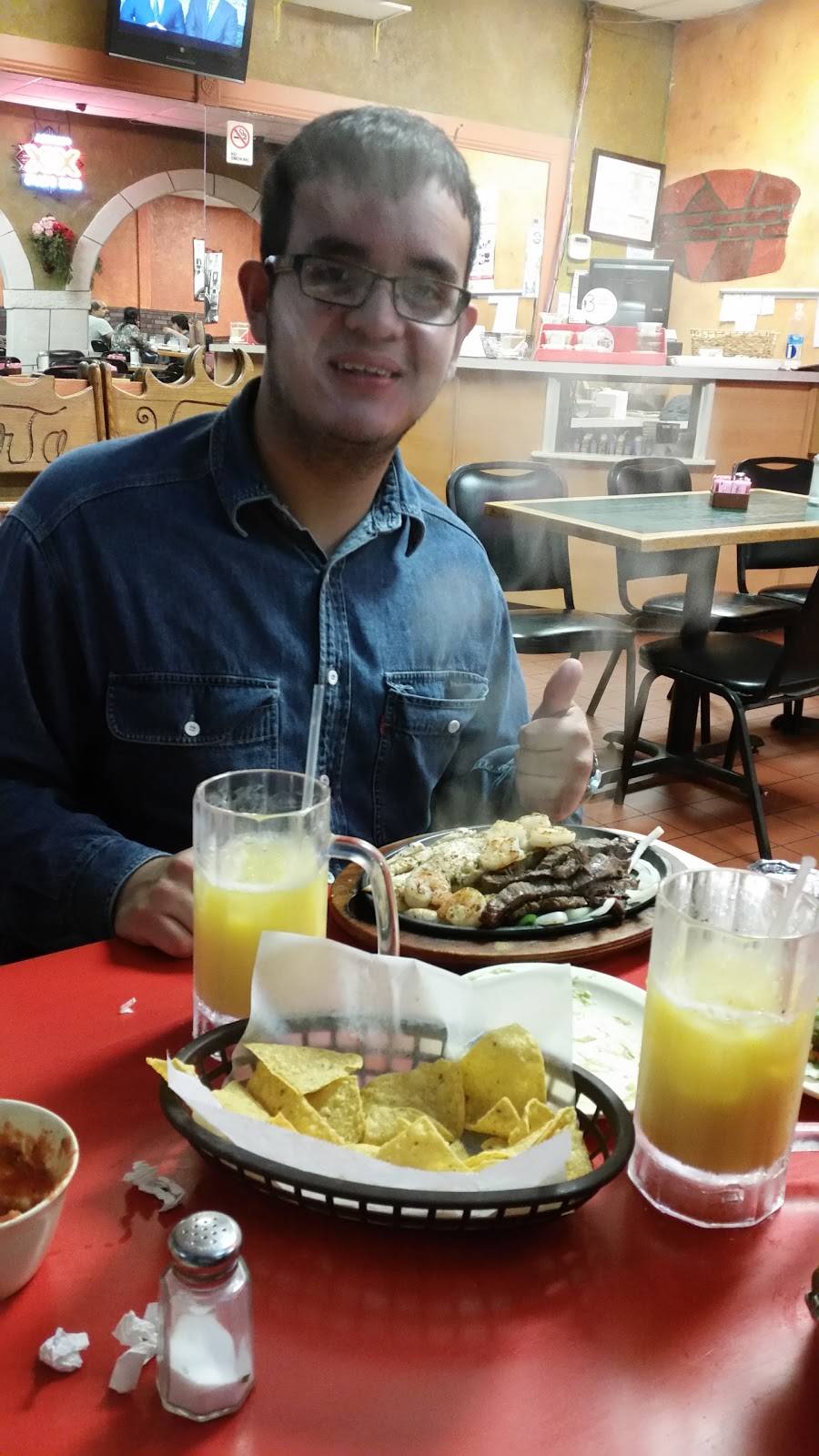 Jack in the Box | restaurant | 110 E William Cannon St, Austin, TX 78745, USA | 5124420099 OR +1 512-442-0099