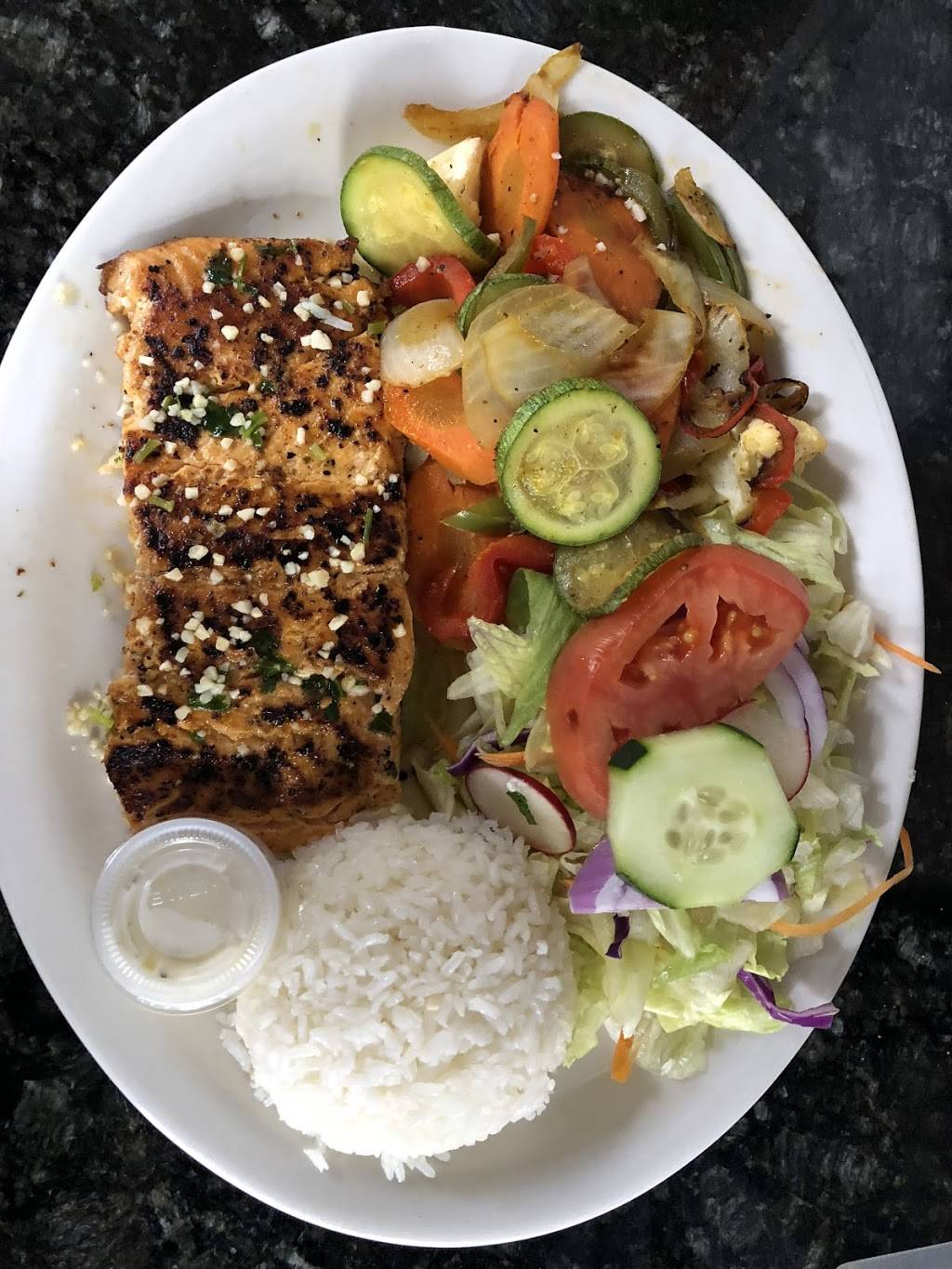 Pollo Ala Vista Restaurant & Carry | restaurant | 16905 Oakmont Ave, Gaithersburg, MD 20877, USA | 3019260422 OR +1 301-926-0422