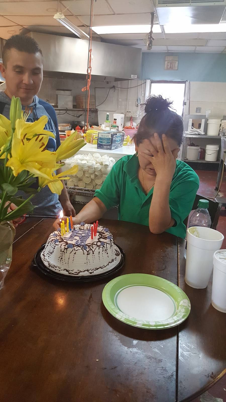 Wings Deli | restaurant | 131 E Solomon St, Griffin, GA 30223, USA | 6786881267 OR +1 678-688-1267