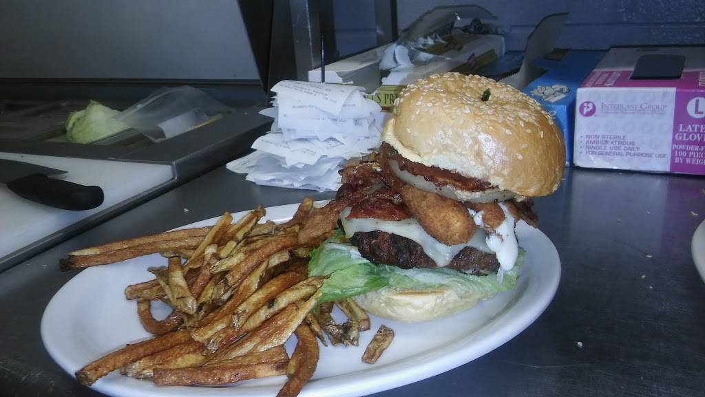 Diamondback Bar & Grill | night club | 34471 Vine St, Eastlake, OH 44095, USA | 4409751712 OR +1 440-975-1712