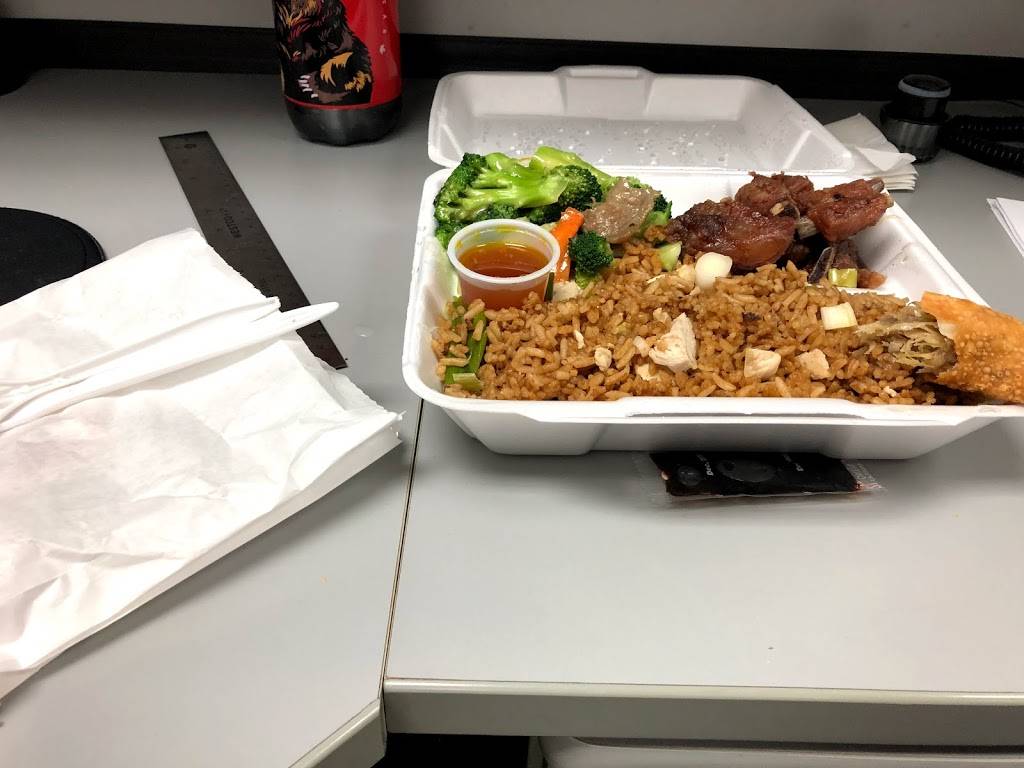 New Town Chinese Food | restaurant | 1022 Pleasant Park Rd, Ottawa, ON K1G 3P6, Canada | 6137317421 OR +1 613-731-7421