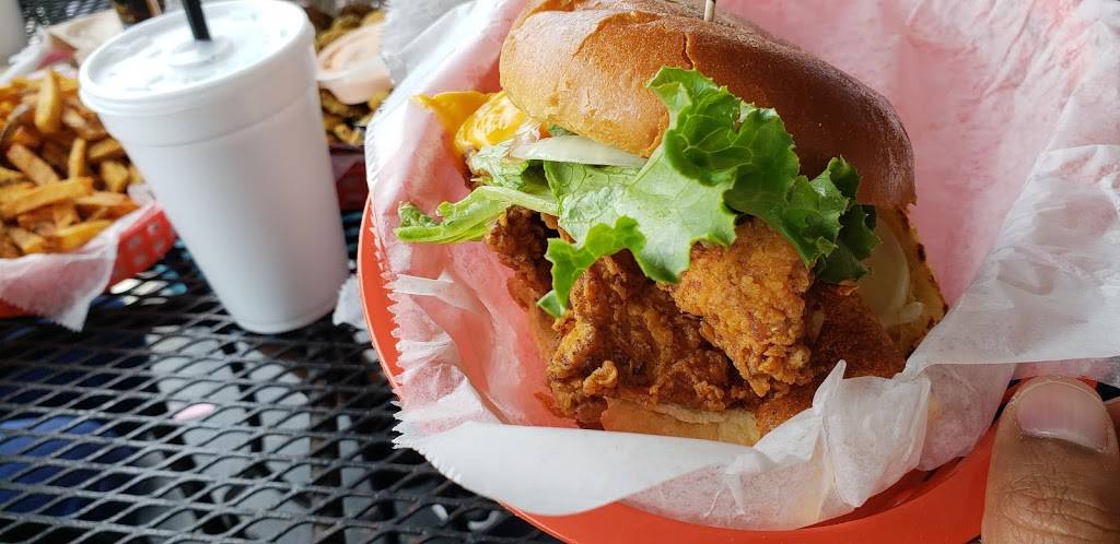 Village Burger | restaurant | 1426 Dunwoody Village Pkwy, Dunwoody, GA 30338, USA | 7705221600 OR +1 770-522-1600