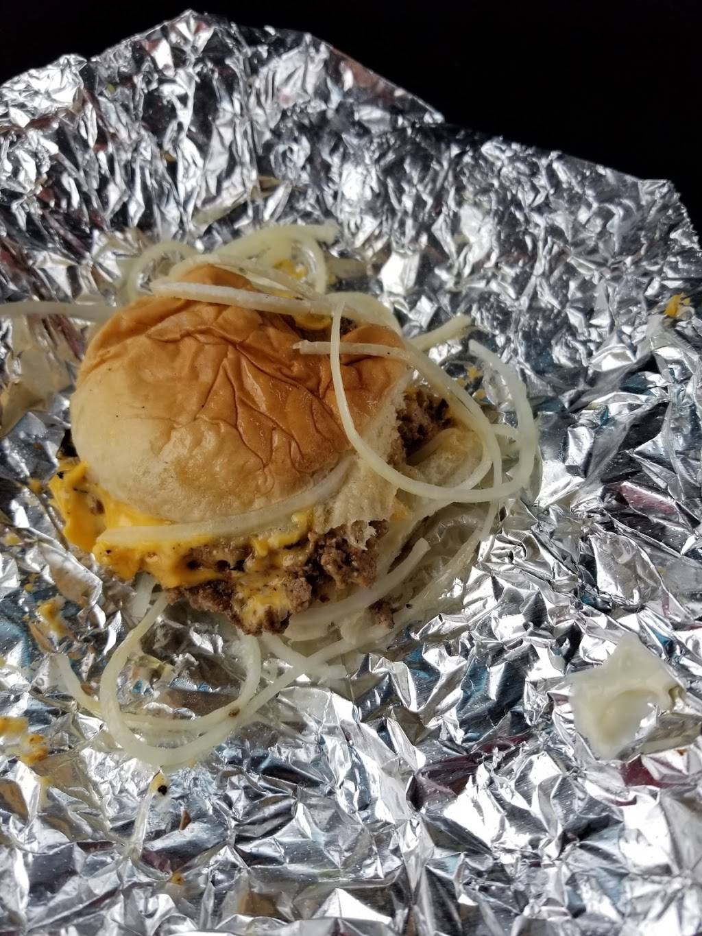 Voltzys Rootbeer Stand | restaurant | 4668 N Springboro Pike, Moraine, OH 45439, USA | 9372991440 OR +1 937-299-1440