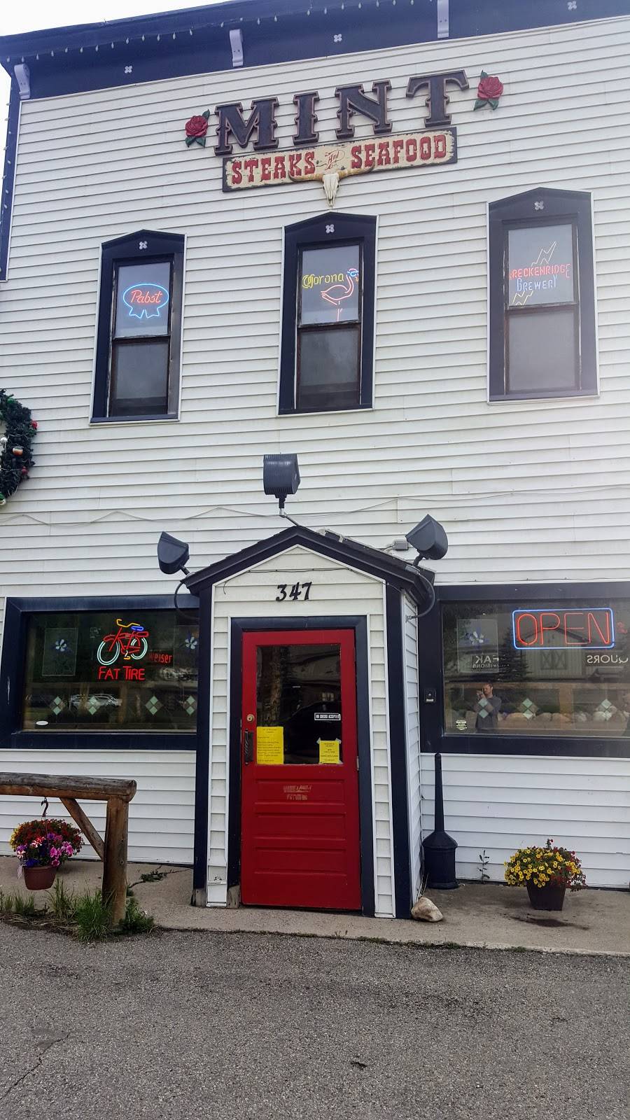 Mint Steakhouse | restaurant | 347 Blue River Pkwy, Silverthorne, CO 80498, USA | 9704685247 OR +1 970-468-5247