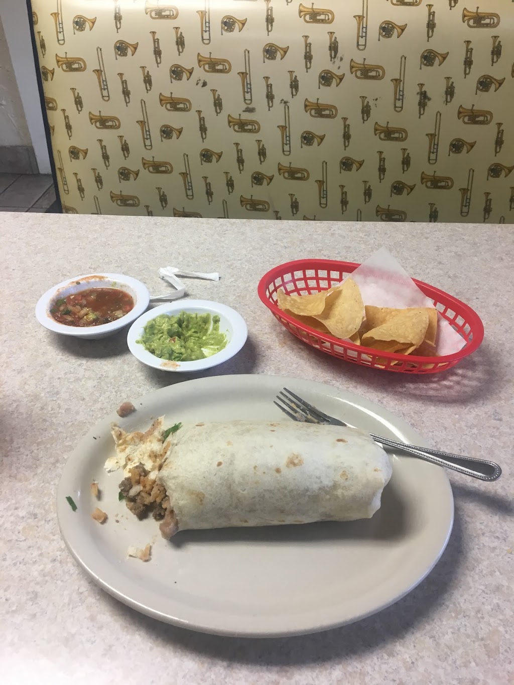 Adelitas Restaurant | restaurant | 32666 CA-18, Lucerne Valley, CA 92356, USA | 7602482886 OR +1 760-248-2886