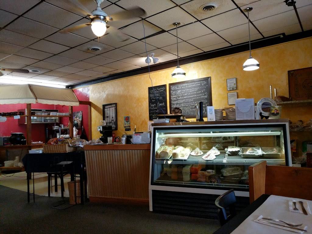 Edes Angry Pickle | meal takeaway | 213 W Water St, Decorah, IA 52101, USA | 5633829600 OR +1 563-382-9600