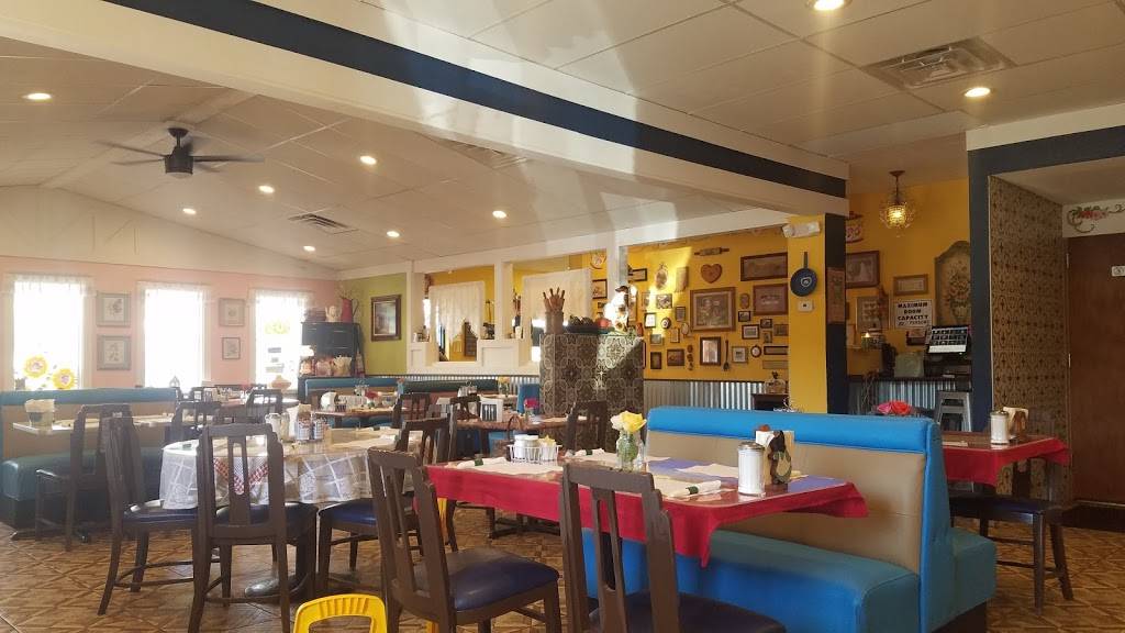 Hometown Country Kitchen | restaurant | 894 S Boulder Hwy, Henderson, NV 89015, USA | 7025670612 OR +1 702-567-0612