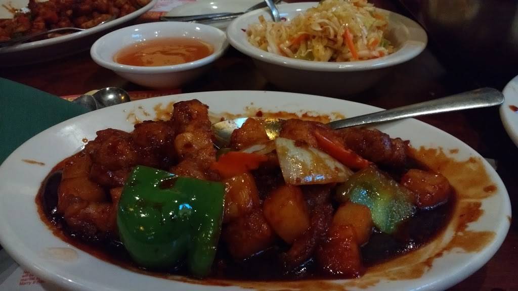 Young Chows Restaurant | restaurant | 219 Pikeview Dr, Beckley, WV 25801, USA | 3042535772 OR +1 304-253-5772