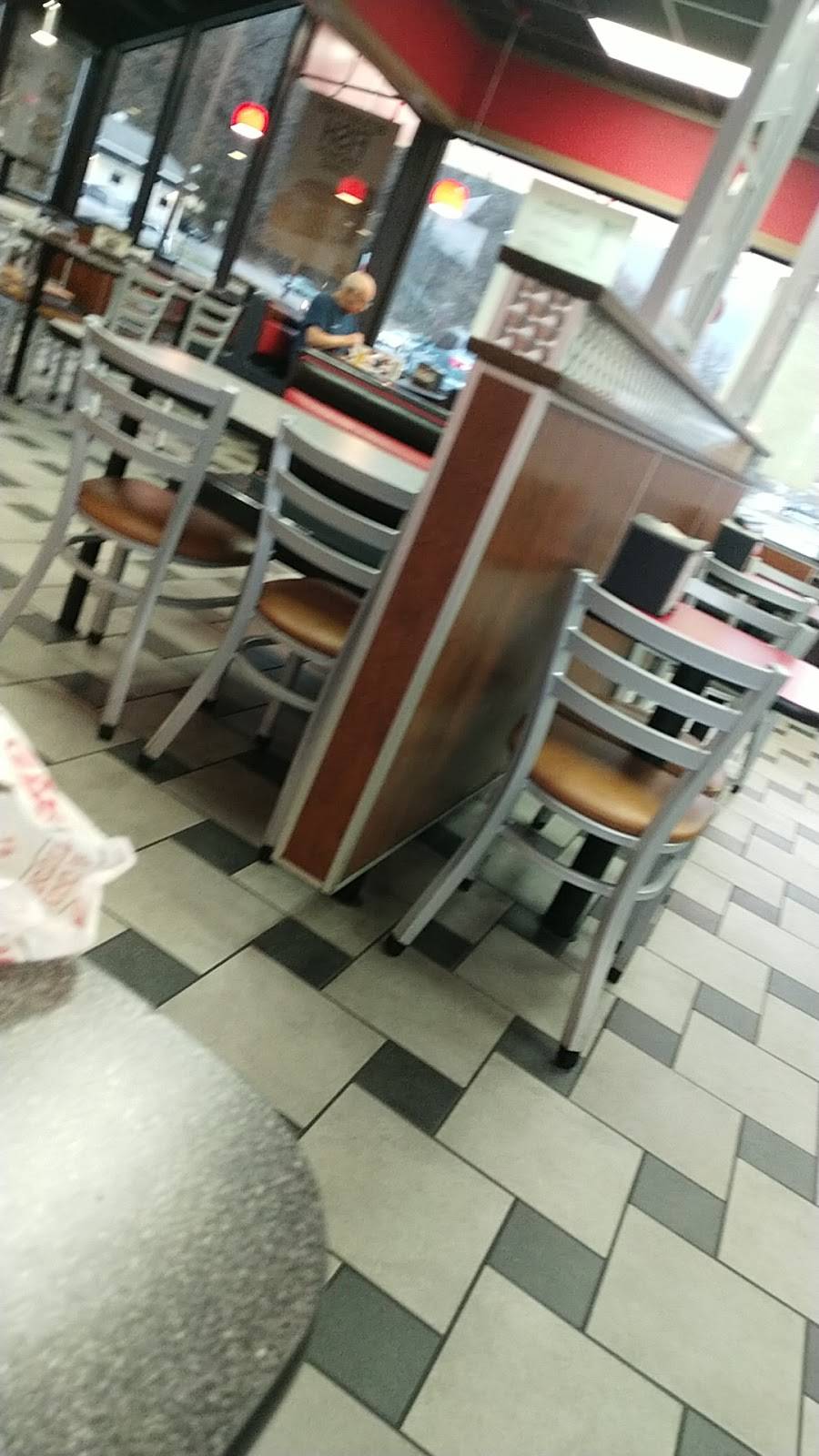 Hardees | restaurant | 2301 Orange Ave NE, Roanoke, VA 24012, USA | 5409811973 OR +1 540-981-1973