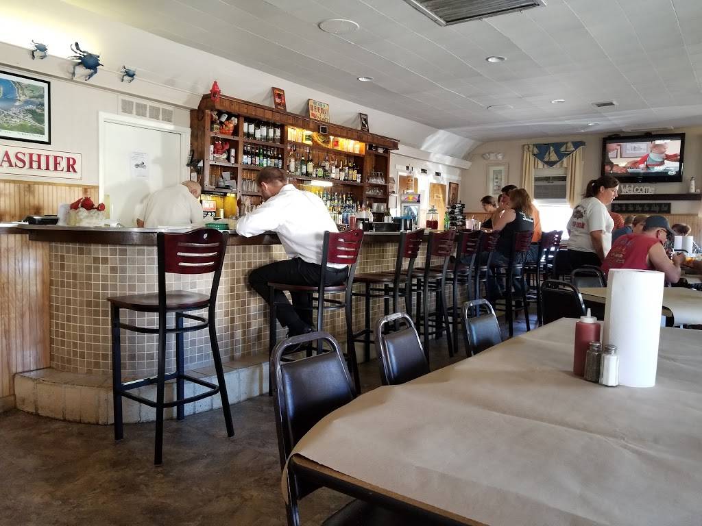 Tap Room Inc | restaurant | 201 Bohemia Ave, Chesapeake City, MD 21915, USA | 4108852344 OR +1 410-885-2344