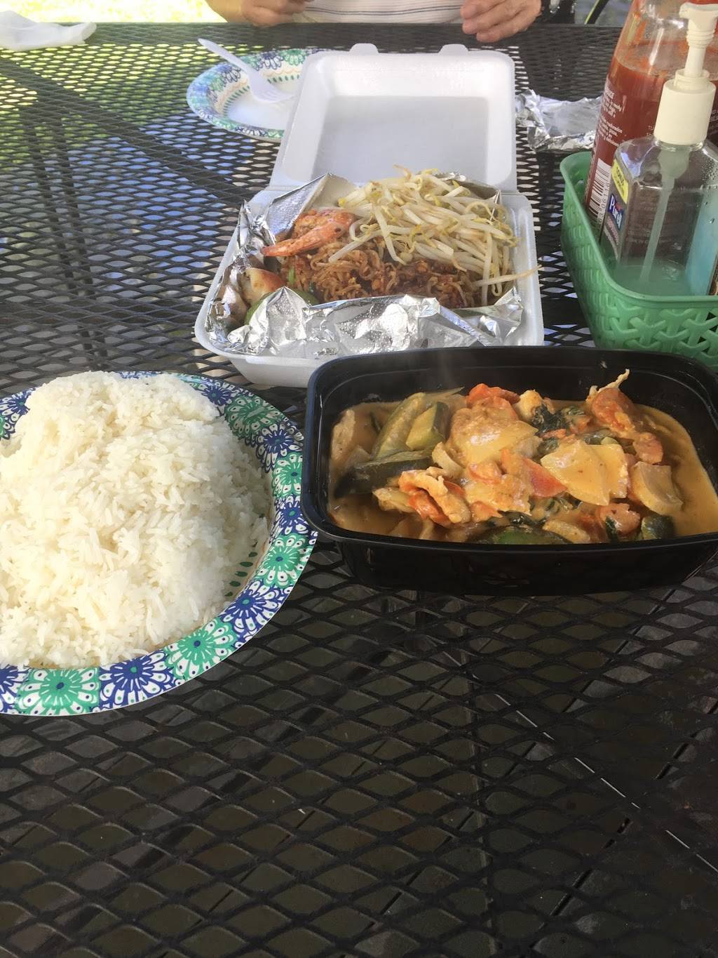 Nuis Thai Food | restaurant | 94-1211 Kunia Rd, Wahiawa, HI 96786, USA | 8082241385 OR +1 808-224-1385