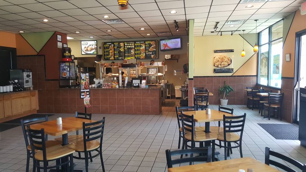 Golden Chick | meal takeaway | 17858 Preston Rd, Dallas, TX 75252, USA | 9729300318 OR +1 972-930-0318