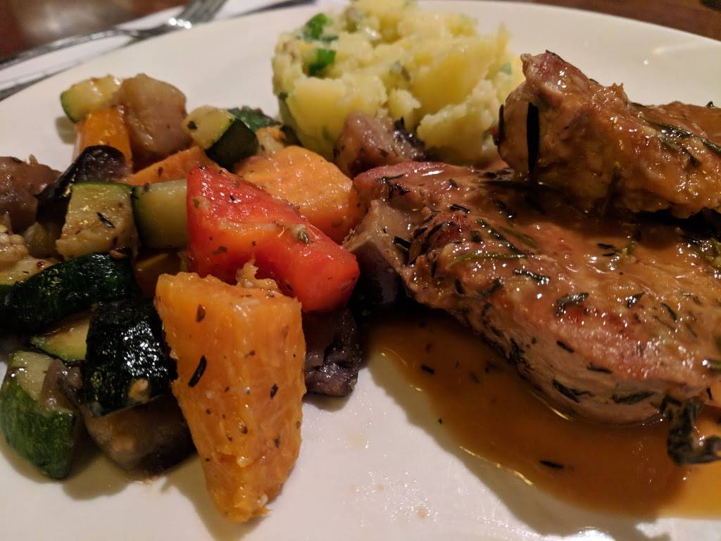 Bacco Wine Cafe | restaurant | 4100 N Wickham Rd #108, Melbourne, FL 32935, USA | 3212593456 OR +1 321-259-3456