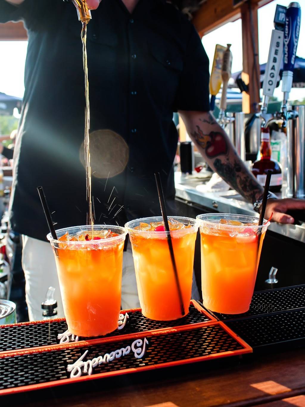 Deck at Dockside | restaurant | 22 Harris Island Rd, York, ME 03909, USA | 2073633602 OR +1 207-363-3602