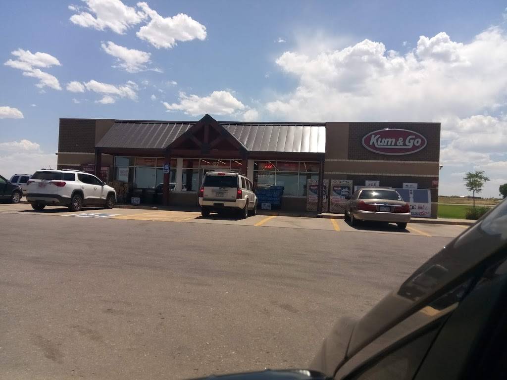 Kum & Go | meal takeaway | 127 Laura Way, Dacono, CO 80514, USA | 3038333935 OR +1 303-833-3935