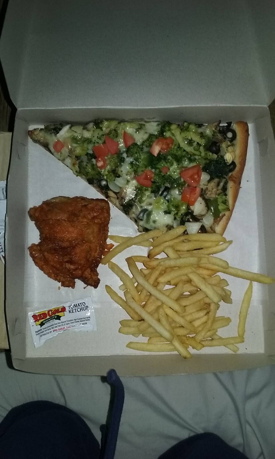 Daros Pizza & Chicken | restaurant | 4425 Kissena Blvd, Flushing, NY 11355, USA | 7184455572 OR +1 718-445-5572