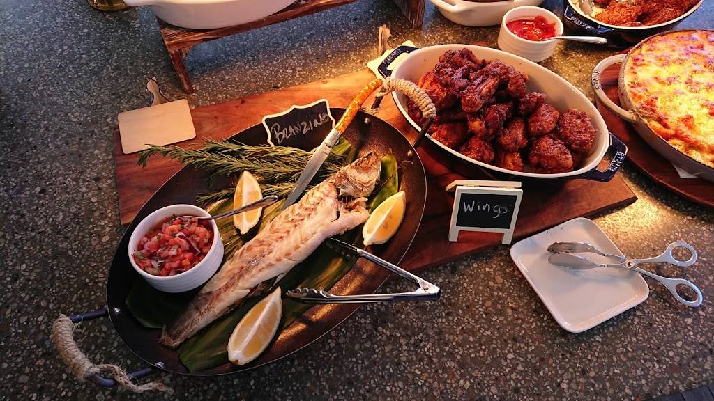 Deck. | restaurant | 150 Kapahulu Ave, Honolulu, HI 96815, USA | 8089314488 OR +1 808-931-4488