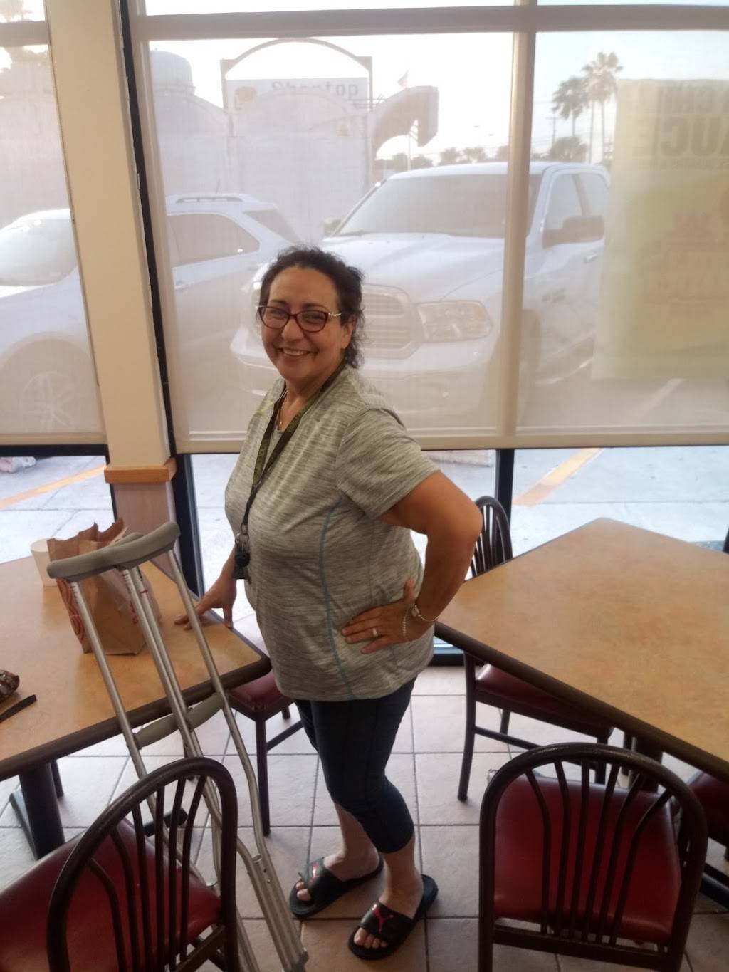 Wienerschnitzel | restaurant | 4221 S Alameda St, Corpus Christi, TX 78412, USA | 3619912323 OR +1 361-991-2323