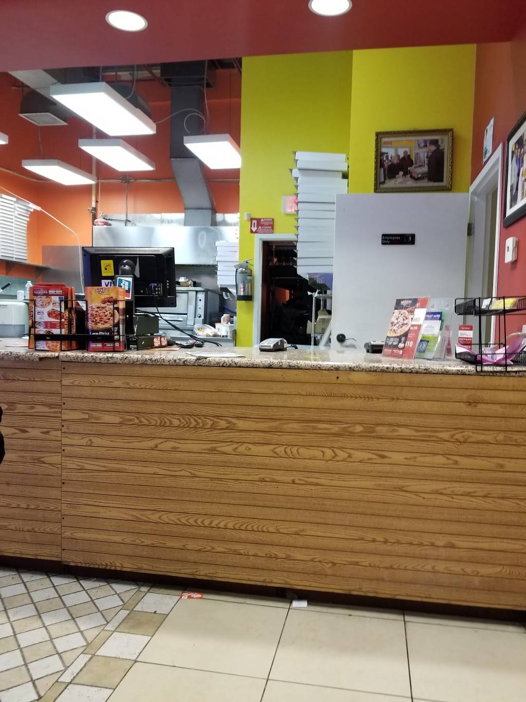 Pizza Pros | restaurant | 145 Clarence St #28, Brampton, ON L6W 1T2, Canada | 9054598998 OR +1 905-459-8998