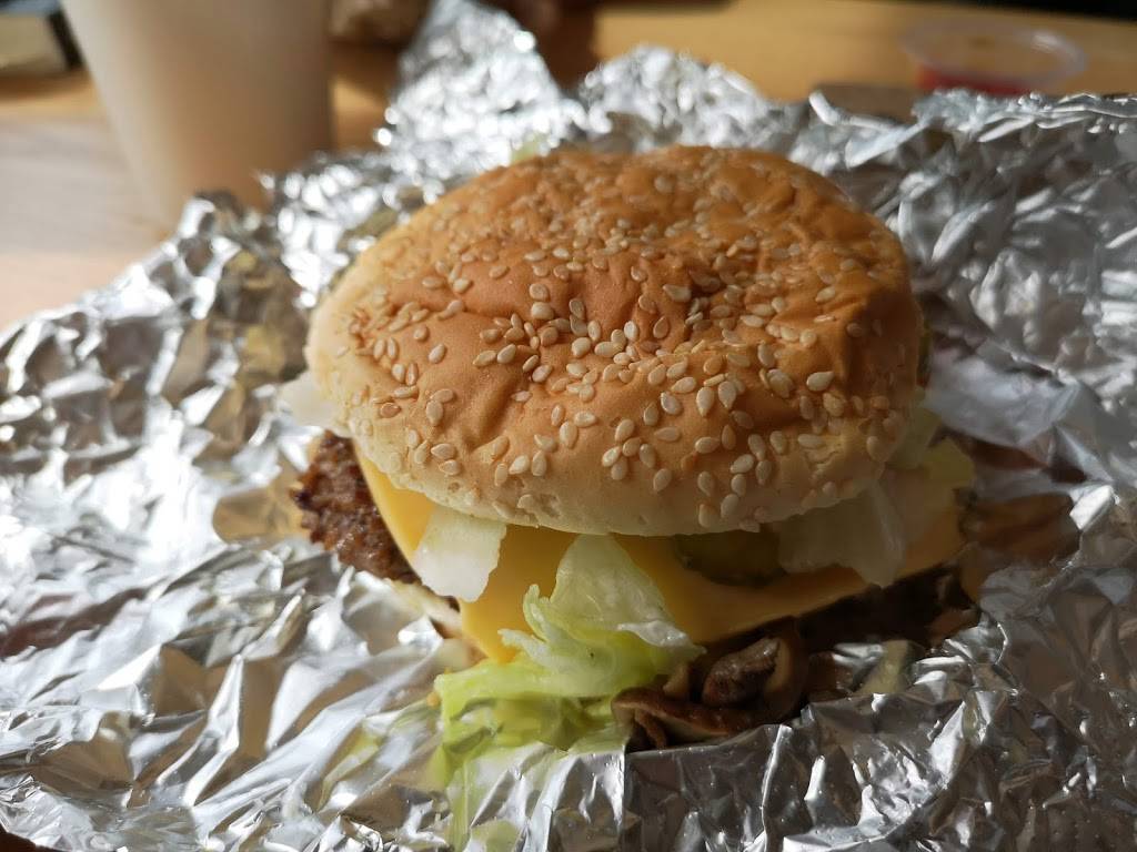 Five Guys | restaurant | 650 Division Rd, Windsor, ON N8X 0A8, Canada | 5199726262 OR +1 519-972-6262